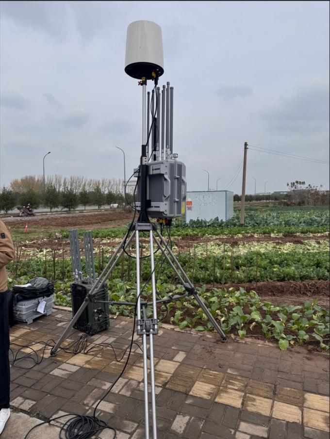 Drone FPV GPS, BeiDou, GLONASS Galileo Urządzenie szpiegujące dla lotnisk, więzień, ochrony granic, ochrony elektrowni 0